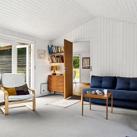 Emeli - 100m From The Sea By Interhome