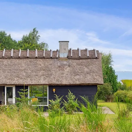 Emeli - 100m From The Sea By Interhome Fårevejle